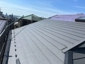 屋根カバー工法の画像