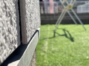 曲がってしまったサイディング