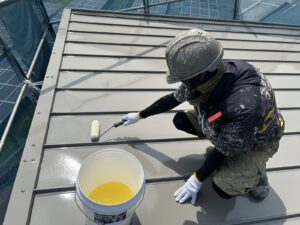 ボンフロンクリアー塗装中