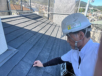 屋根材の絶縁