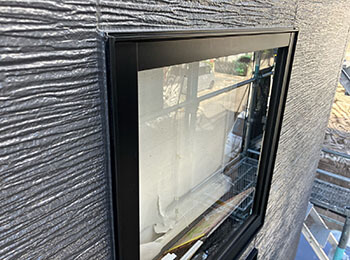窓シーリング打ち換え完了